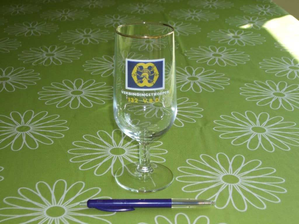 Verbindingstroepen 132 V.B.D. glas op voet, Ophalen of Verzenden, Landmacht, Nederland, Overige typen