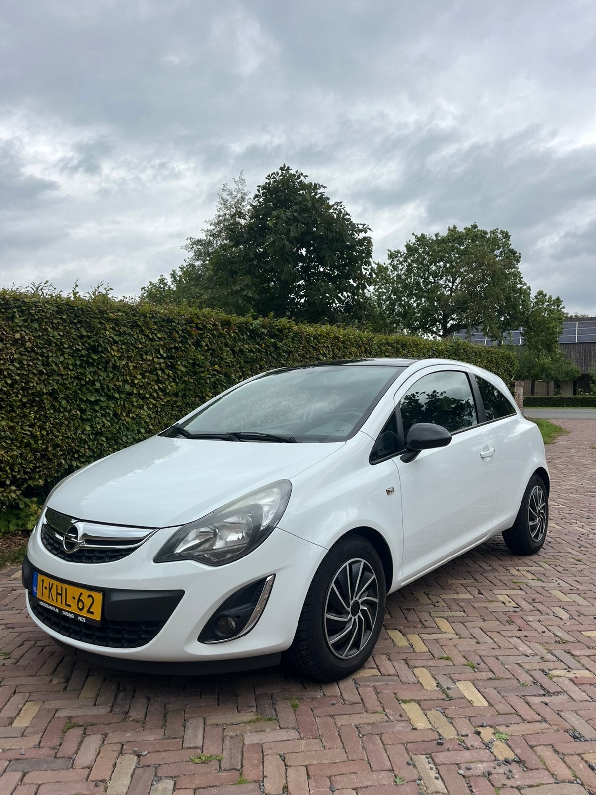 Opel Corsa 1.2 16V 3D 2013 Wit, Auto's, Voorwielaandrijving, 40 €/maand, 4 cilinders, 1229 cc