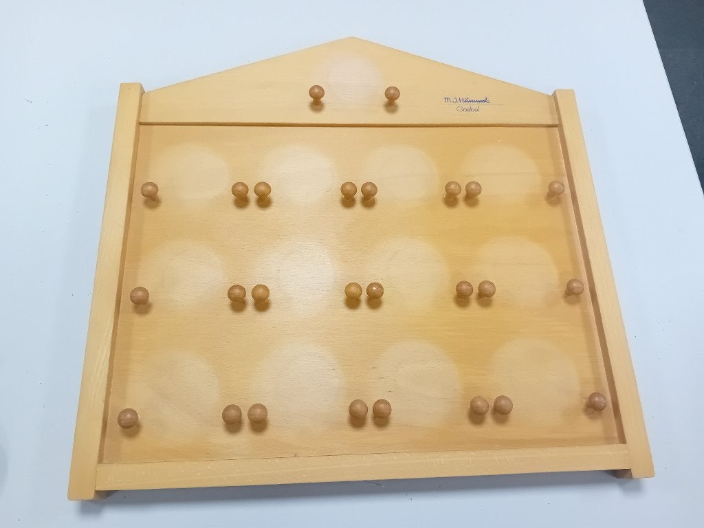 Hummeltjes bord inclusief 13 originele Hummeltjes bordjes, Verzamelen, Ophalen, Zo goed als nieuw, Hummel