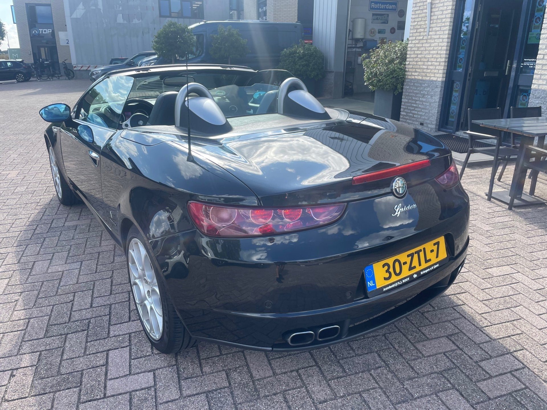 Alfa Romeo Spider 2.2 JTS Exclusive- bluetooth-nav, Gebruikt, 4 cilinders, Cabriolet, 1505 kg