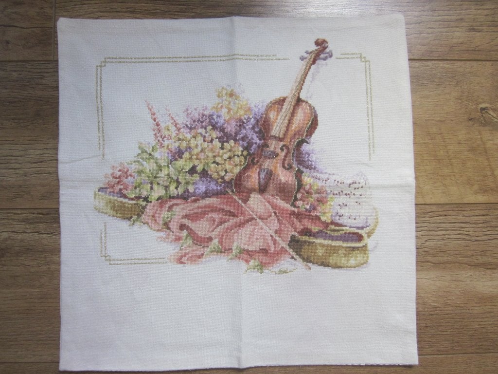 Eva Rosenstand geborduurd schilderij viool met bloemenpracht, Ophalen of Verzenden, Nieuw, Handborduren, Onderdeel of Toebehoren