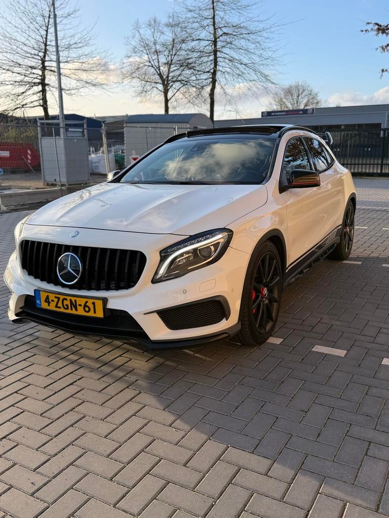 Mercedes-Benz GLA 45 S AMG 360pk AMG full opties kuip, Auto's, Mercedes-Benz, Particulier, GLA, Benzine, E, SUV of Terreinwagen