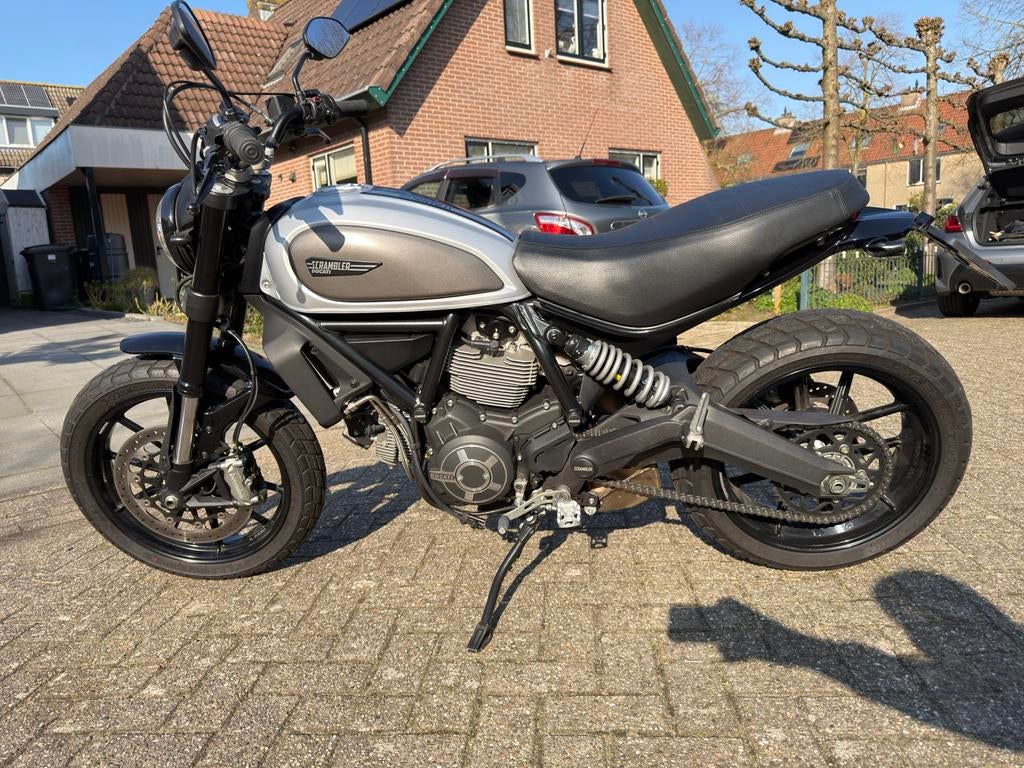 Ducati Scrambler Icon 2019 75km nieuwe riemen + banden, 2 cilinders, Sportuitlaat, Motorrijbewijs A, Particulier