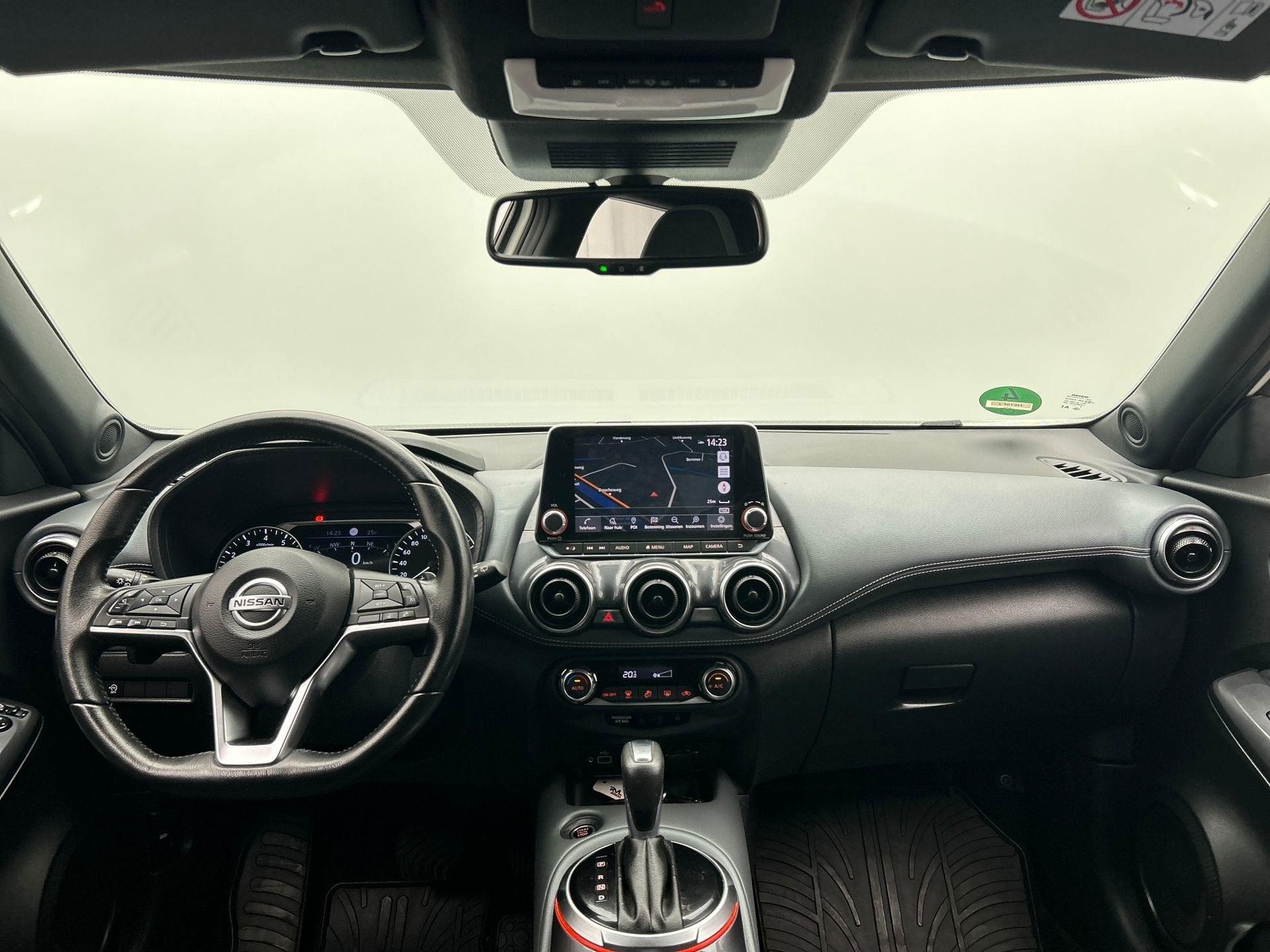 Nissan Juke 1.0 DIG-T N-Connecta | Origineel NL | Trekhaak |, Auto's, Stof, Euro 6, 3 cilinders, 638 kg