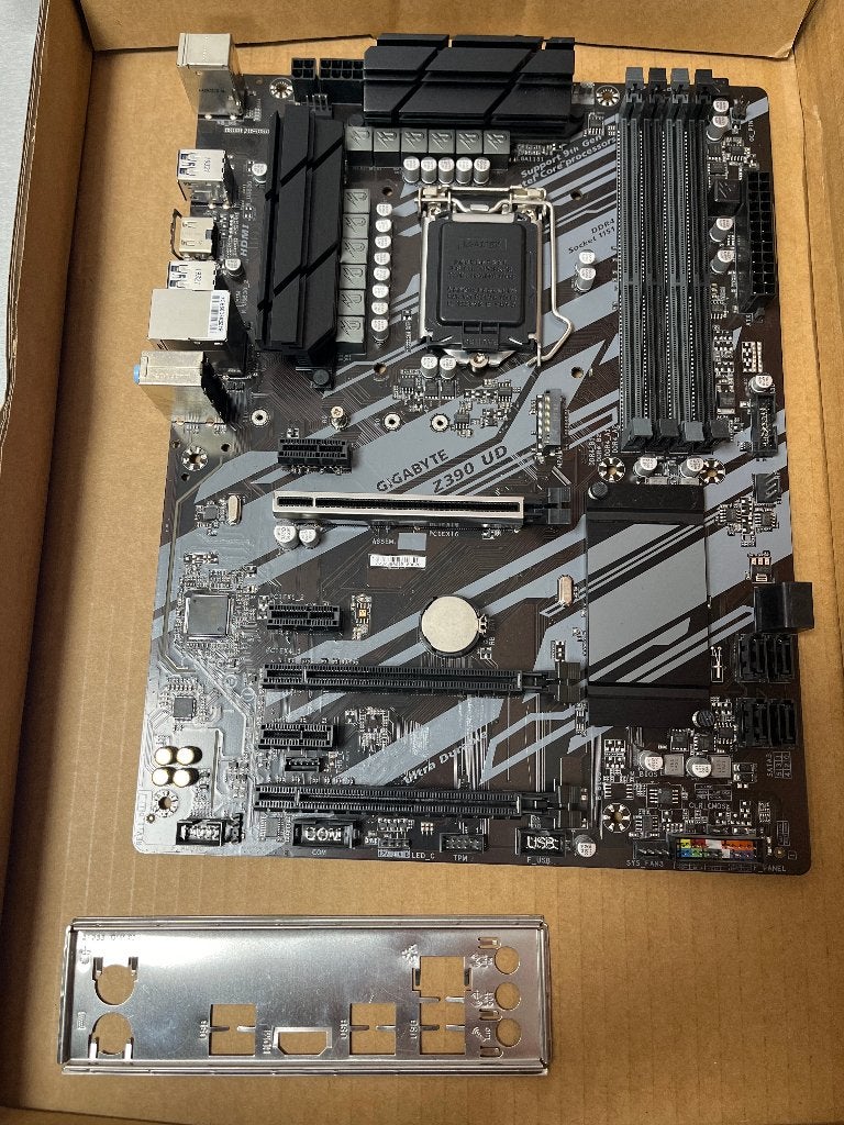Gigabyte Z390 UD Moederbord, Ophalen of Verzenden, Gebruikt, DDR4