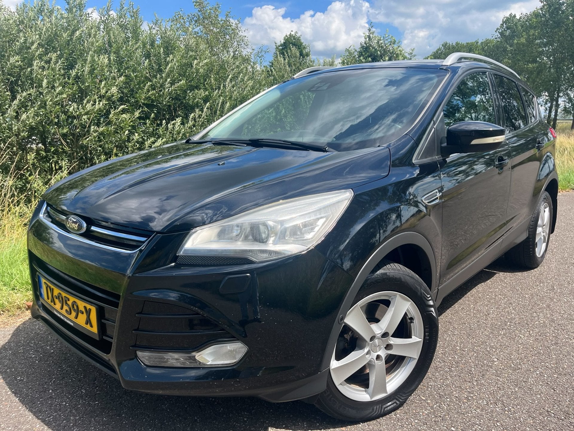 Ford Kuga 1.6 | Automaat | Clima | Cruise | Achteruitrijcame, Auto's, Ford, Euro 5, Gebruikt, 4 cilinders, Zwart