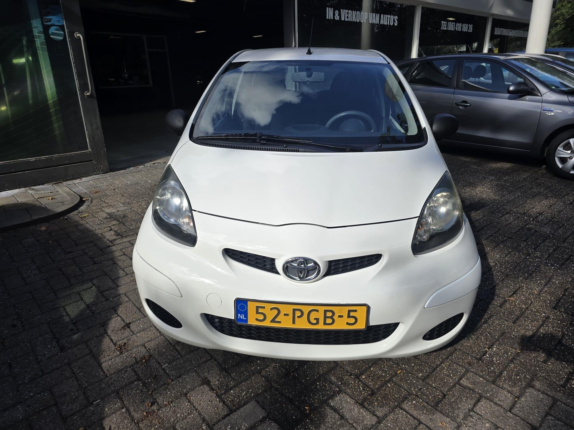 Toyota Aygo 1.0-12V Access | 1E EIGENAAR | 3/6 OF 12MND GARA, Voorwielaandrijving, Stof, Gebruikt, 4 stoelen