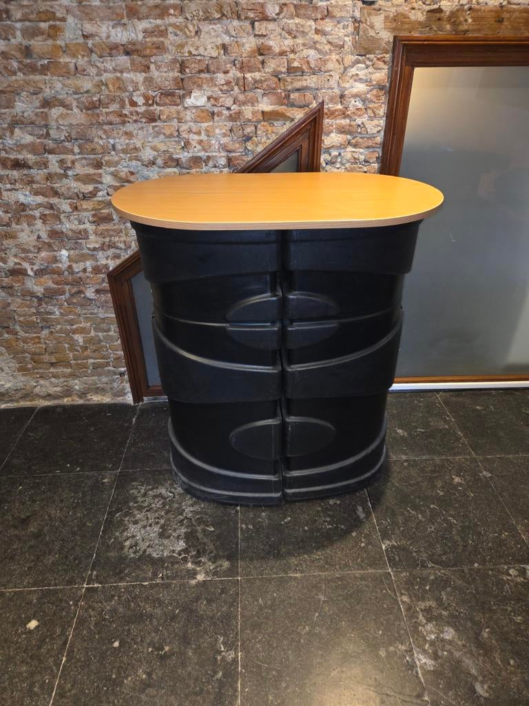 2 rolboxen met opzettafel., Ophalen
