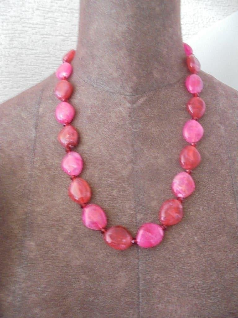 Prachtige ketting met harskralen roze, Sieraden, Tassen en Uiterlijk, Kettingen, Overige materialen, Verstelbaar, Ophalen of Verzenden