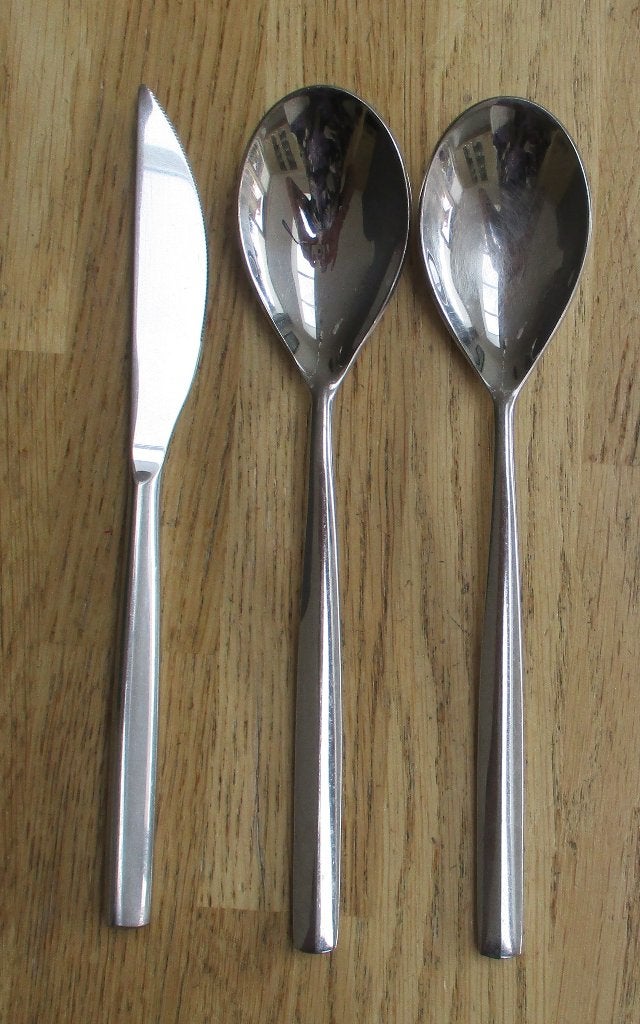 Guy Degrenne Cannes 2x dinerlepel 20,3cm 1x mes 20,3cm, Ophalen of Verzenden, Zo goed als nieuw, Rvs of Chroom