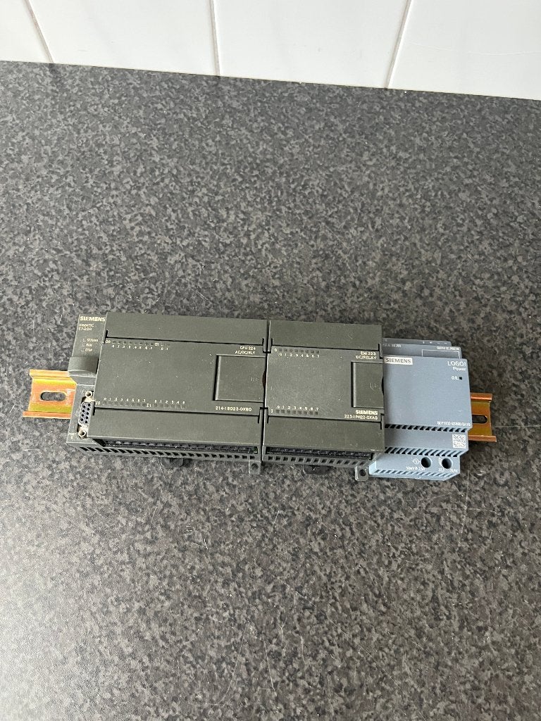 Siemens Logo Power , Simatic S7-200 en DC relay EM223, Ophalen of Verzenden, Gebruikt