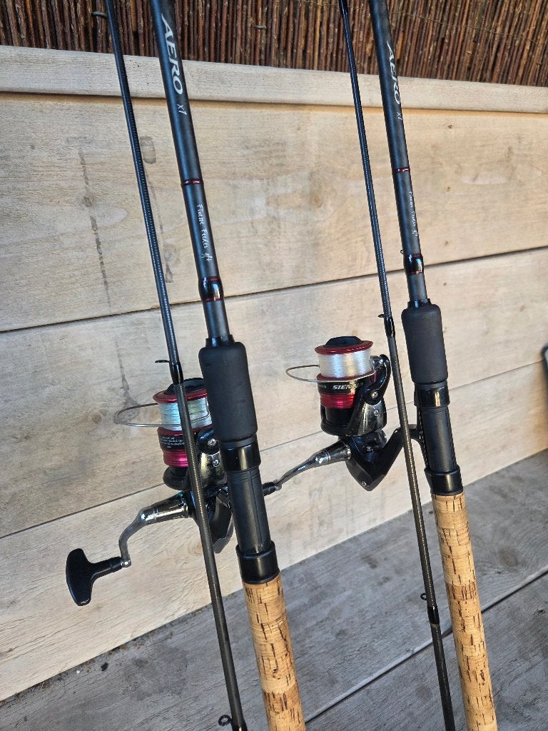 Shimano Aero Feeder set – 2 hengels + 2 Shimano molens, Ophalen of Verzenden, Zo goed als nieuw, Complete set