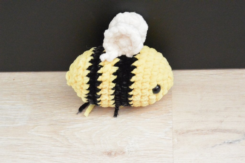 Gehaakte bijen knuffel, Ophalen of Verzenden, Nieuw, Overige typen, Handgemaakt
