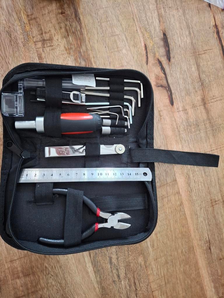 Harley Benton toolkit, Ophalen of Verzenden, Zo goed als nieuw, Overige typen, Met koffer