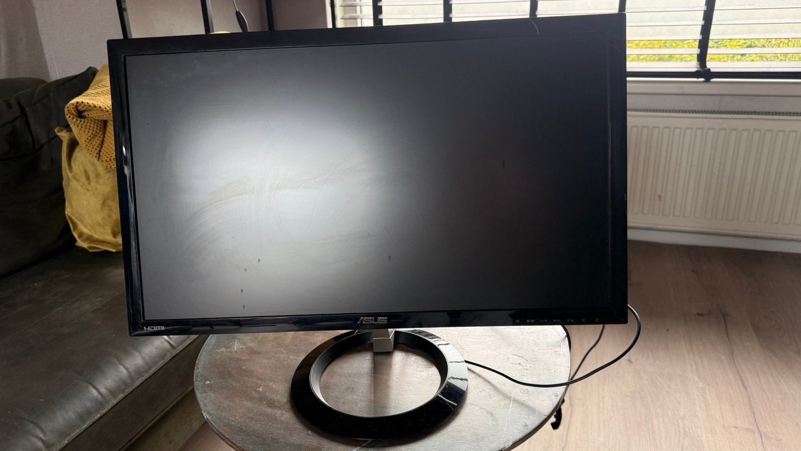 ASUS 23 inch Full HD monitor – HDMI – 1ms – werkend, Full HD, Zo goed als nieuw, VGA, Ingebouwde speakers