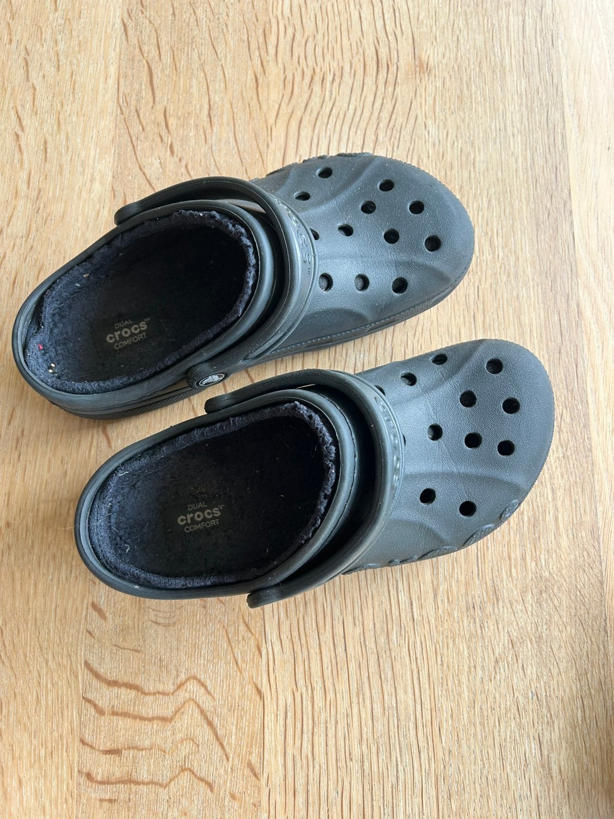 Originele Crocs gevoerd – Zwart – M6/W8 (EU 38/39), Zwart, Overige typen, Ophalen of Verzenden, Zo goed als nieuw
