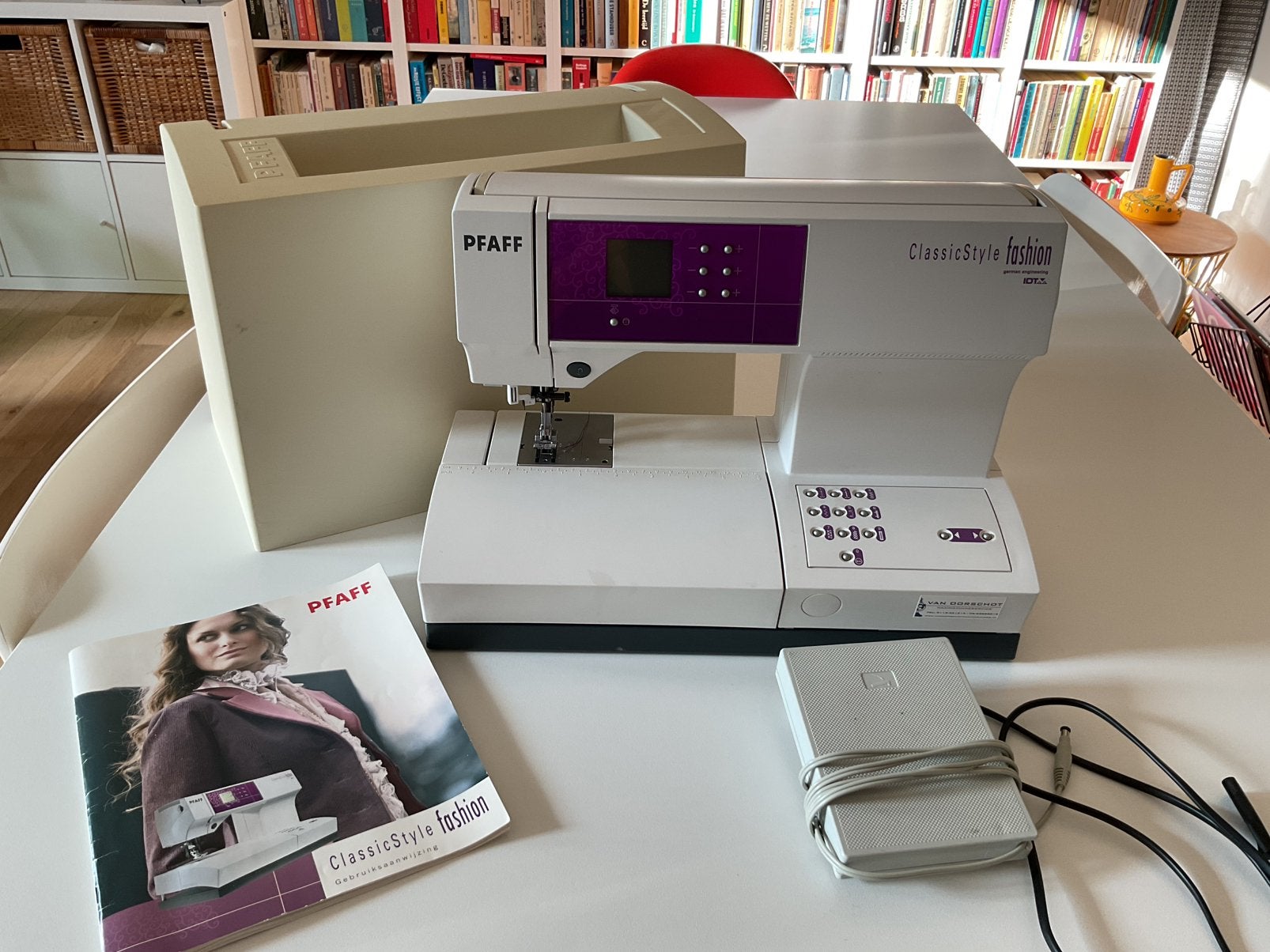 Pfaff ClassicStyle fashion naaimachine izgst, Ophalen of Verzenden, Zo goed als nieuw, Naaimachine, Pfaff