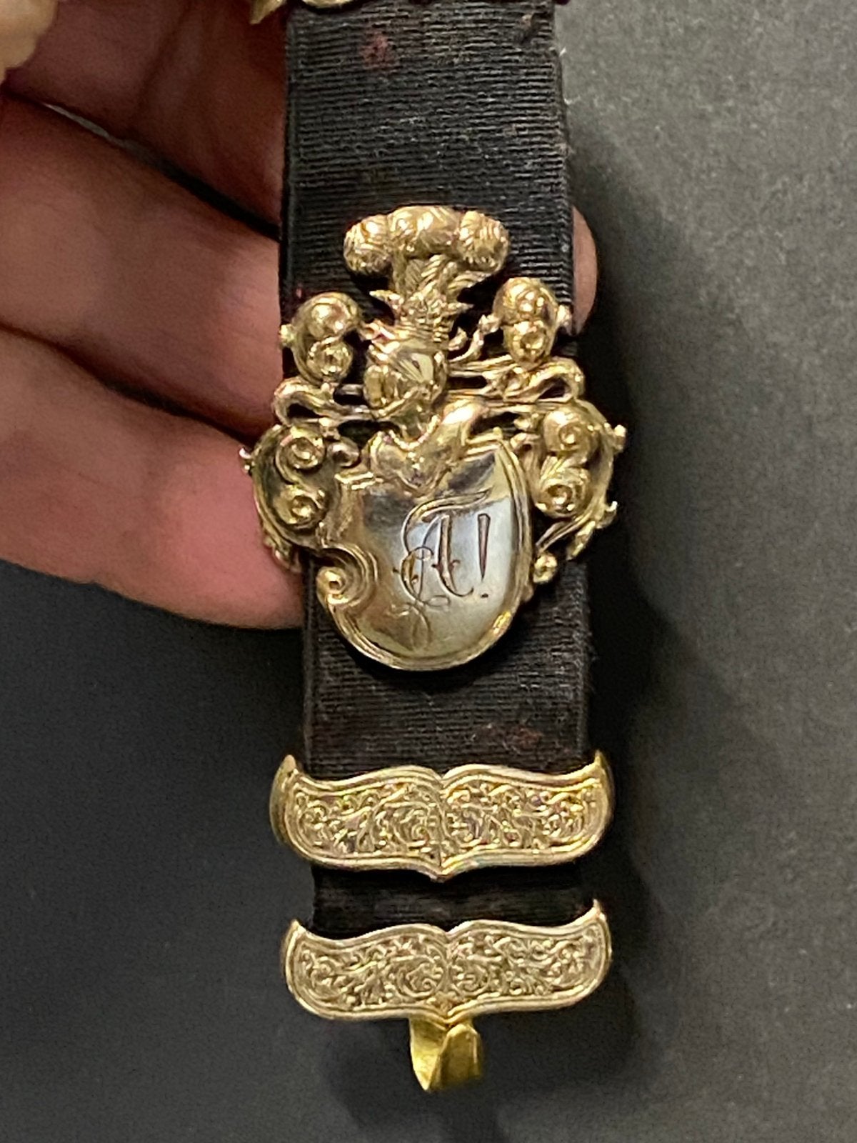 1898 Fob horlogehanger monogram, Ophalen of Verzenden, Goud