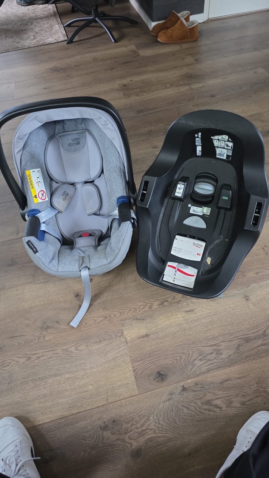Britax Römer Baby-Safe i-Size autostoel met Isofix base, Ophalen, Romer, Verstelbare rugleuning, Gebruikt