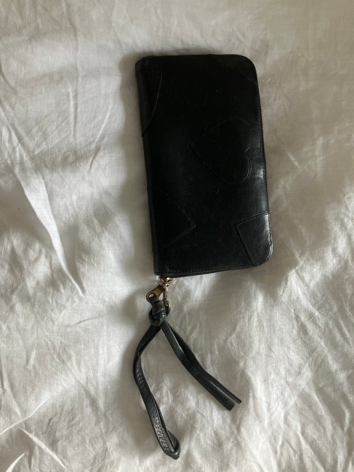 Zwarte leren  FAB portemonnee met hartjes en rits, Ophalen of Verzenden, Gebruikt, Zwart, Guess