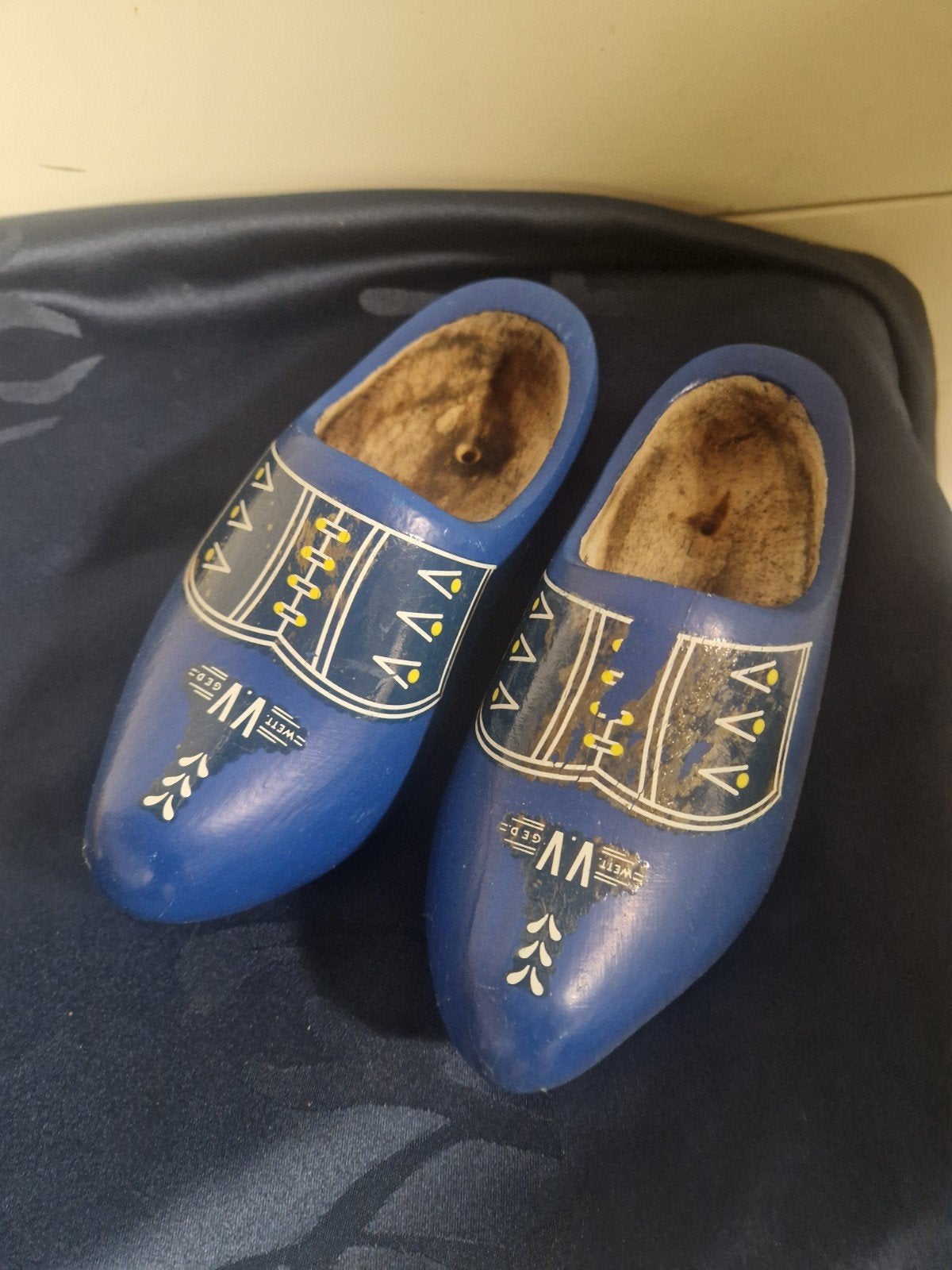 blauwe houten klompen tuindecoratie L21cm, Tuin en Terras, Ophalen of Verzenden, Zo goed als nieuw