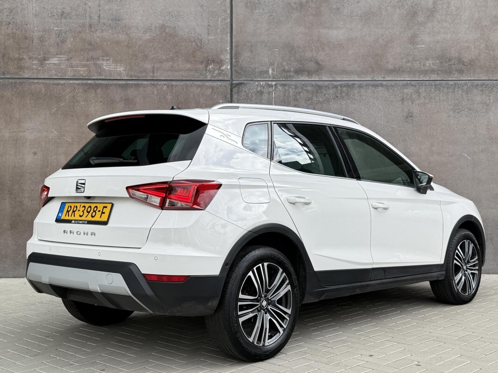 Seat Arona 1.0 TSI Xcellence Launch Edition | Camera | Full, Auto's, Parkeersensor, Stof, Gebruikt, Met garantie (alle)