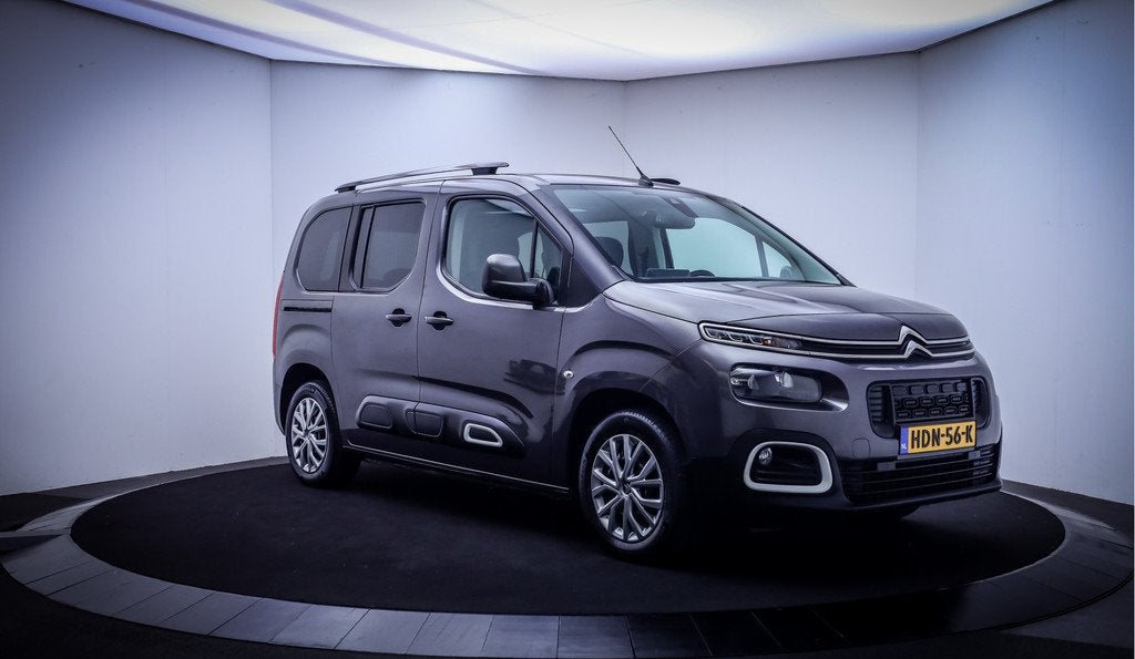 Citroën Berlingo 1.2T SHINE PANO | HEAD UP | 360 CAM | NAVI, Auto's, Citroën, Stof, Gebruikt, 1199 cc, 1331 kg