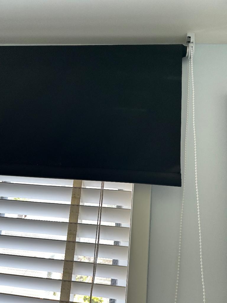 Rolgordijn verduisterend, Ophalen, Gebruikt, Zwart, 150 tot 200 cm