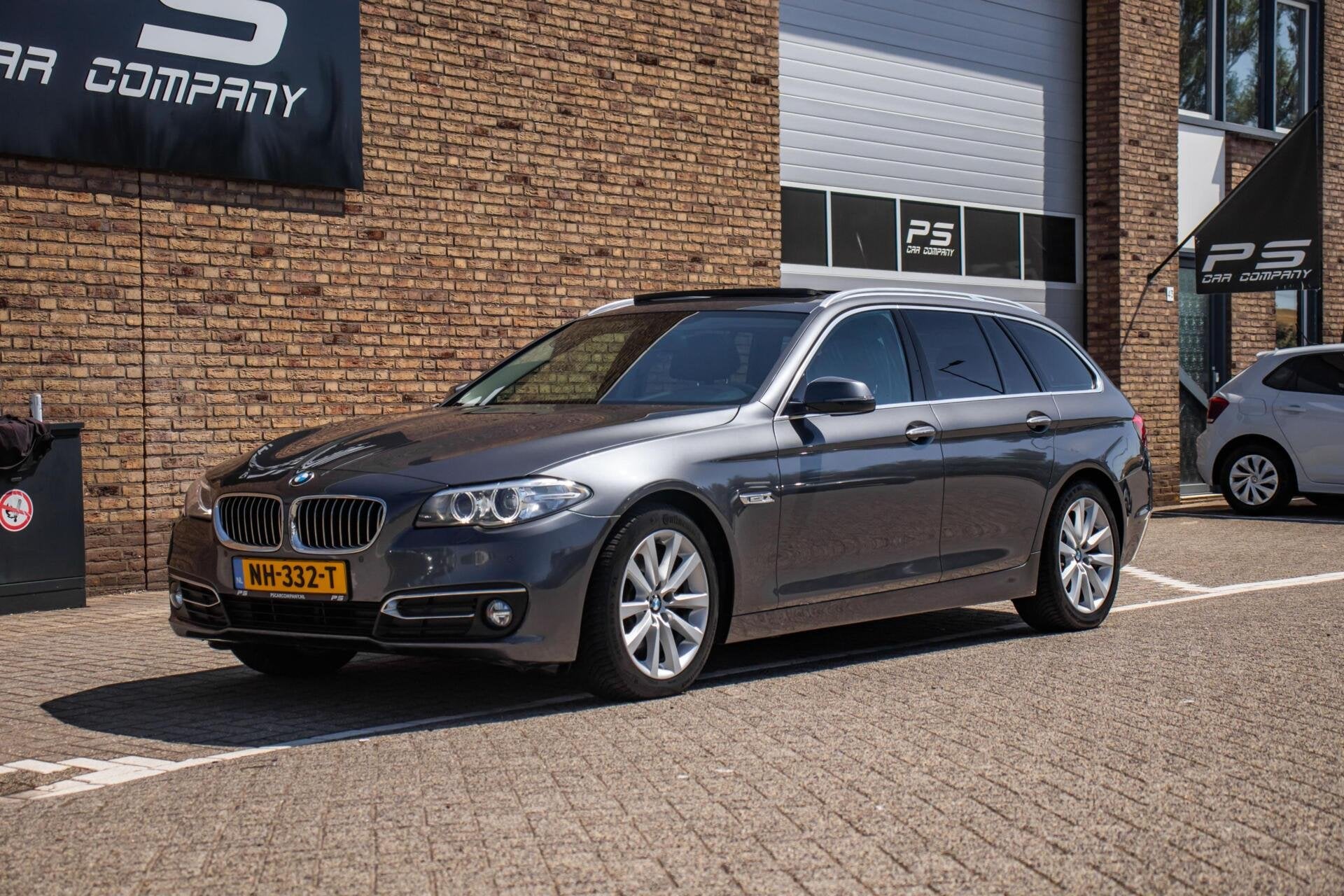 BMW 5-serie Touring 520i Luxury Edition, NAP, Pano, Leder, Automaat, Achterwielaandrijving, Gebruikt, 4 cilinders