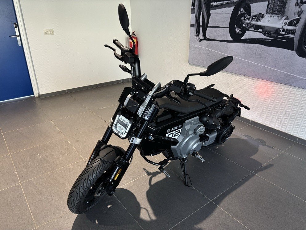 scooter, brommer, volledig elektrische eParkourer Bmw Ce 02, Motoren, Scooter, 11 kW of minder, Automaat, Gebruikt