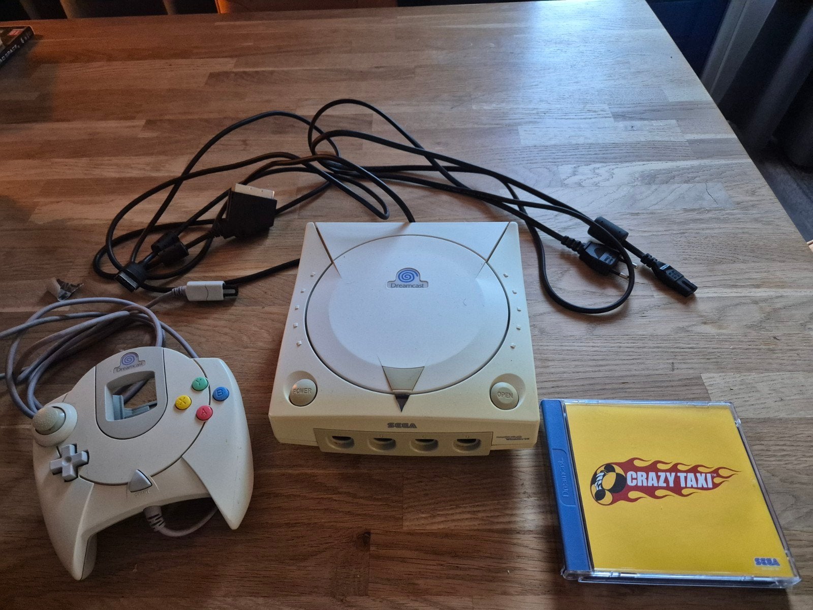 Sega Dreamcast met Crazy Taxi en controller, Spelcomputers en Games, Ophalen of Verzenden, Saturn of Dreamcast, Met 1 controller