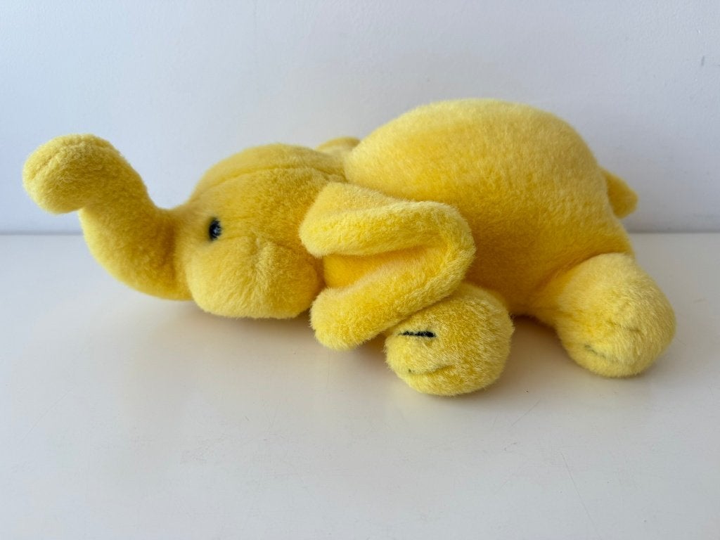 Knuffel olifant geel liggend van velours 35 cm / Hema, Geel, Korrelvulling, Ophalen of Verzenden, Zo goed als nieuw