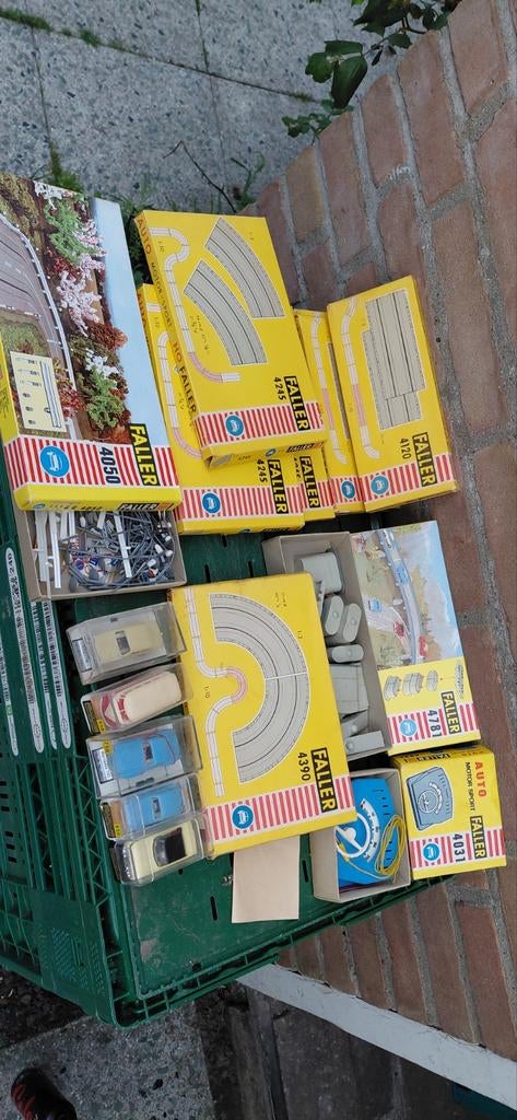 Grote partij Faller AMS racebaan met auto's en accessoires, Overige merken, Gebruikt, 1:50 of kleiner, Auto