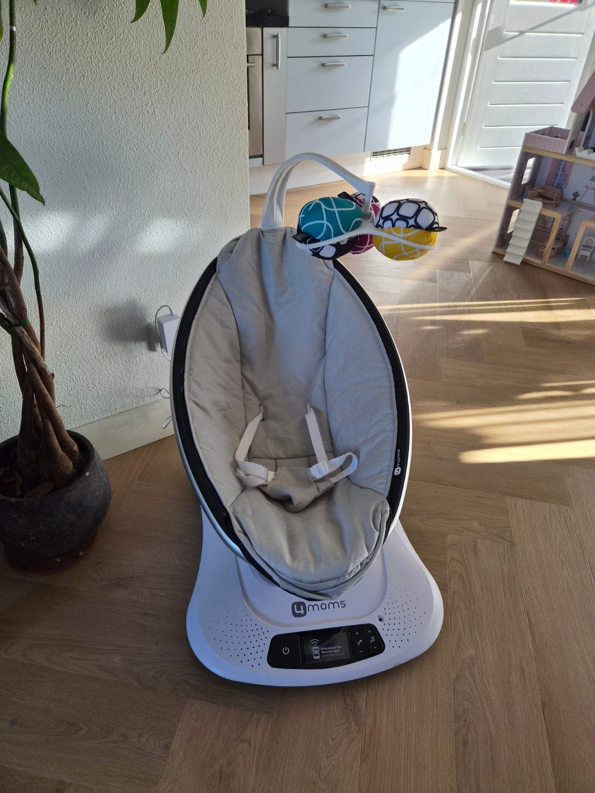 4moms MamaRoo Babywieg/Schommelstoel, Ophalen, Zo goed als nieuw