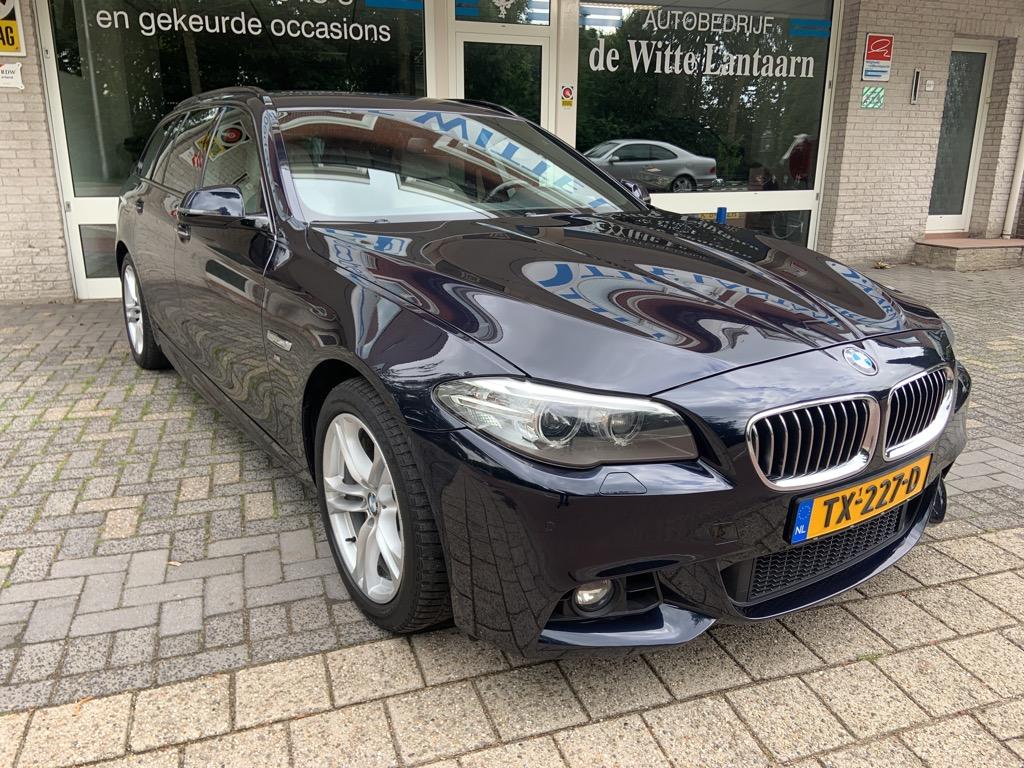 BMW 5 Serie TOURING 535 XI/AWD/HIGH EXECUTIVE/M PAKKET LUCHT, Auto's, BMW, Automaat, Gebruikt, Euro 6, 2000 kg