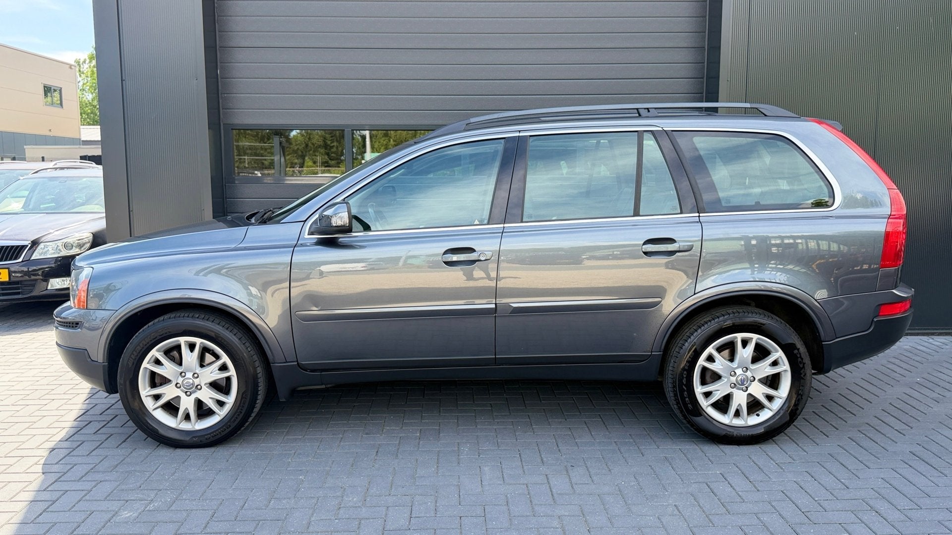 Volvo XC90 2.5 T Momentum 7Persoons|Trekhaak, Auto's, Gebruikt, 1991 kg, 7 stoelen, 2521 cc