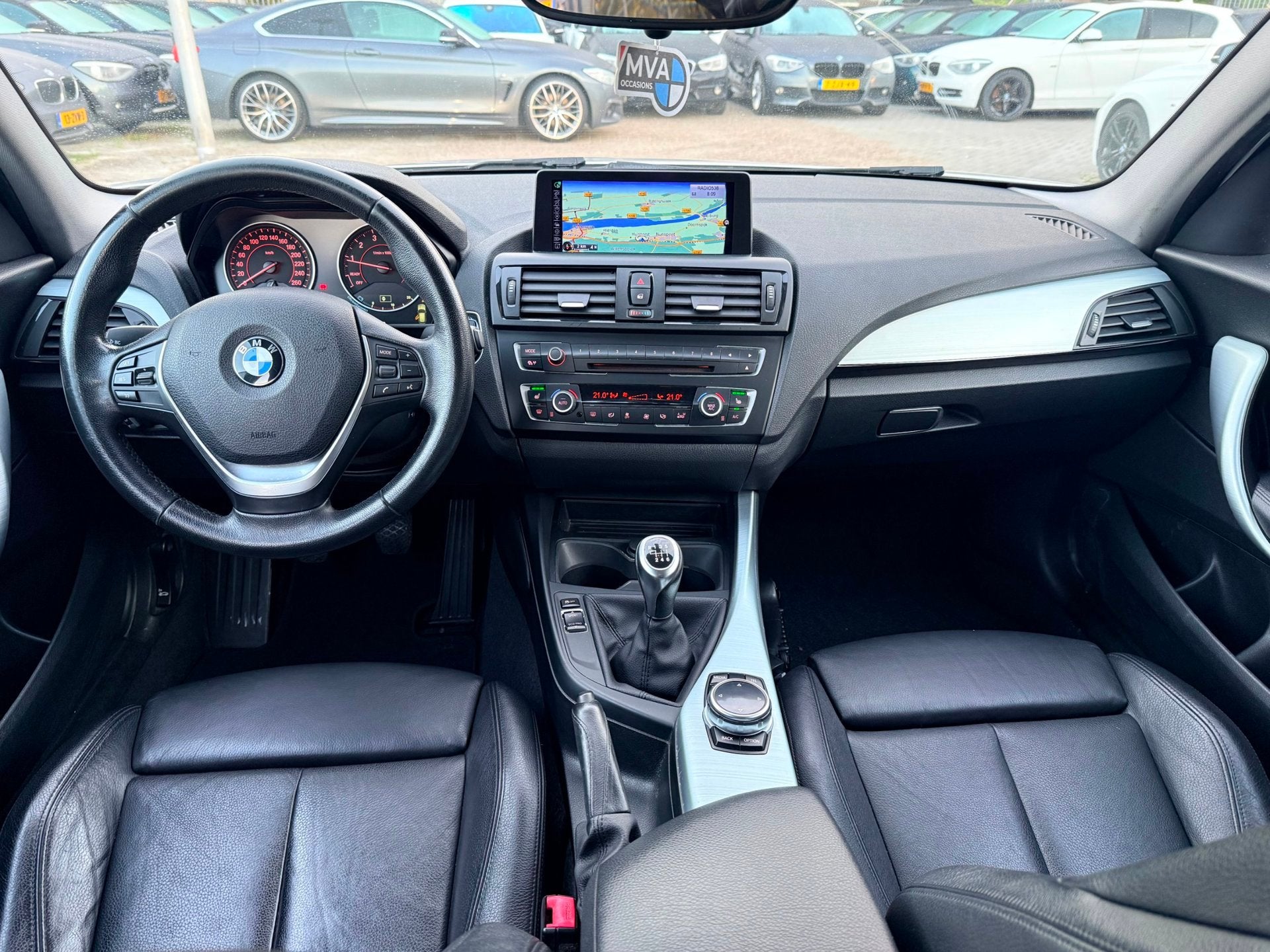 Foto 2 van BMW 1-serie 116i High Executive Sport|Nieuwe Ketting + Kleps