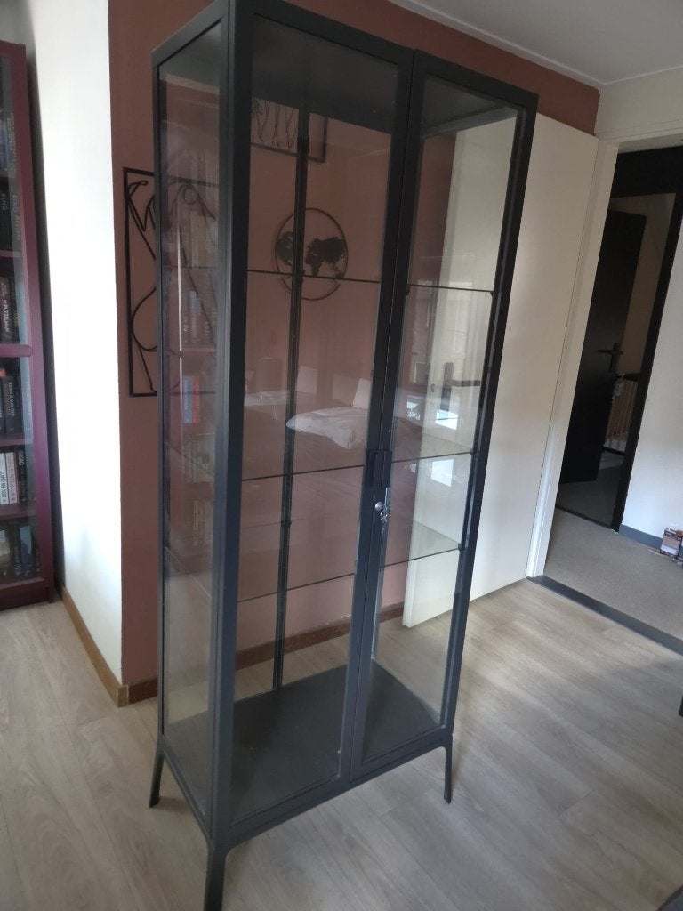 Vitrinekast ikea milsbo, Huis en Inrichting, Ophalen, 50 tot 100 cm, Zo goed als nieuw, 150 tot 200 cm
