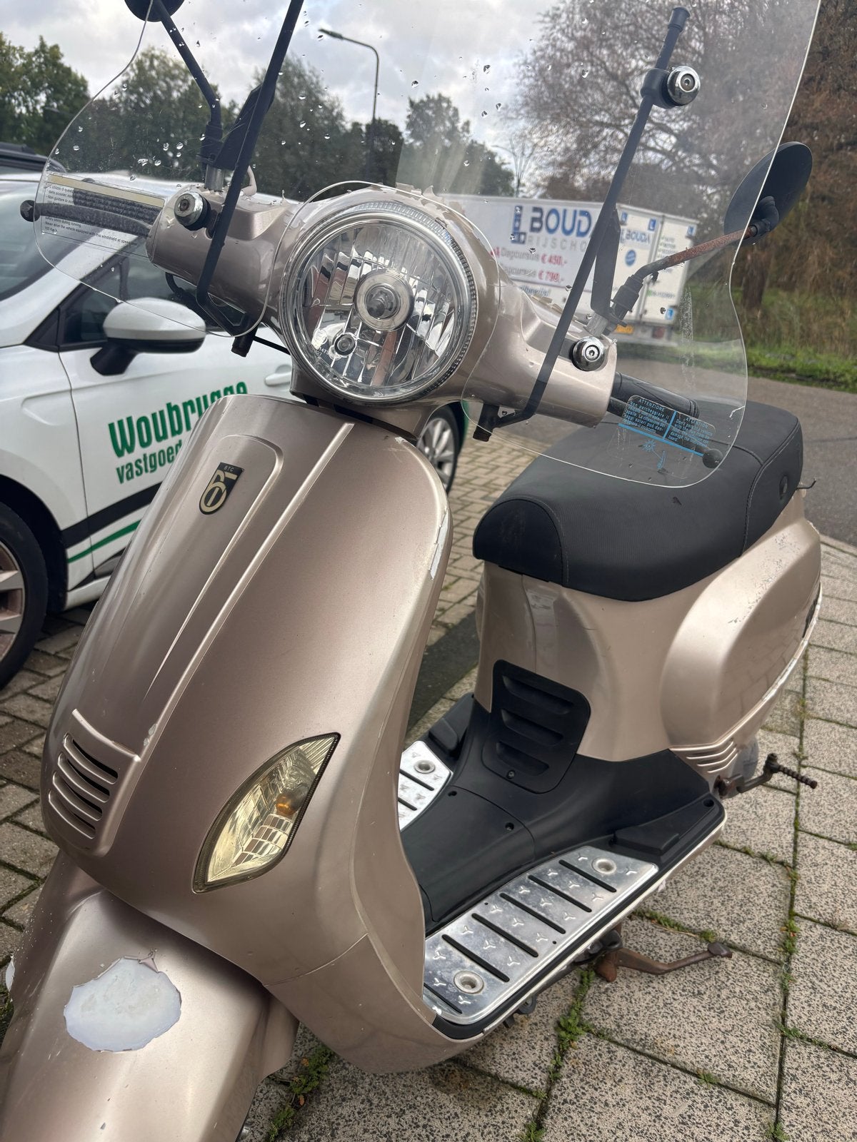 Riva scooter - start niet, voor onderdelen/opknapper, Fietsen en Brommers, Ophalen, Gebruikt, Maximaal 45 km/u