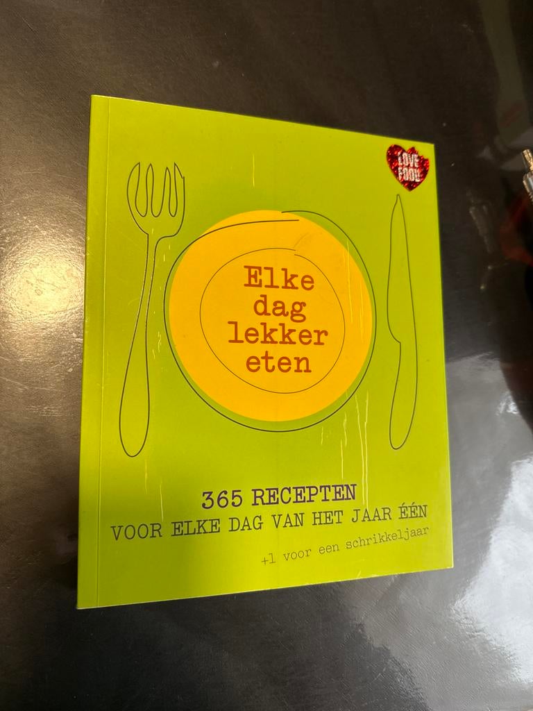Elke dag lekker eten - 365 recepten kookboek, Ophalen of Verzenden, Gelezen, Overige gebieden, Hoofdgerechten
