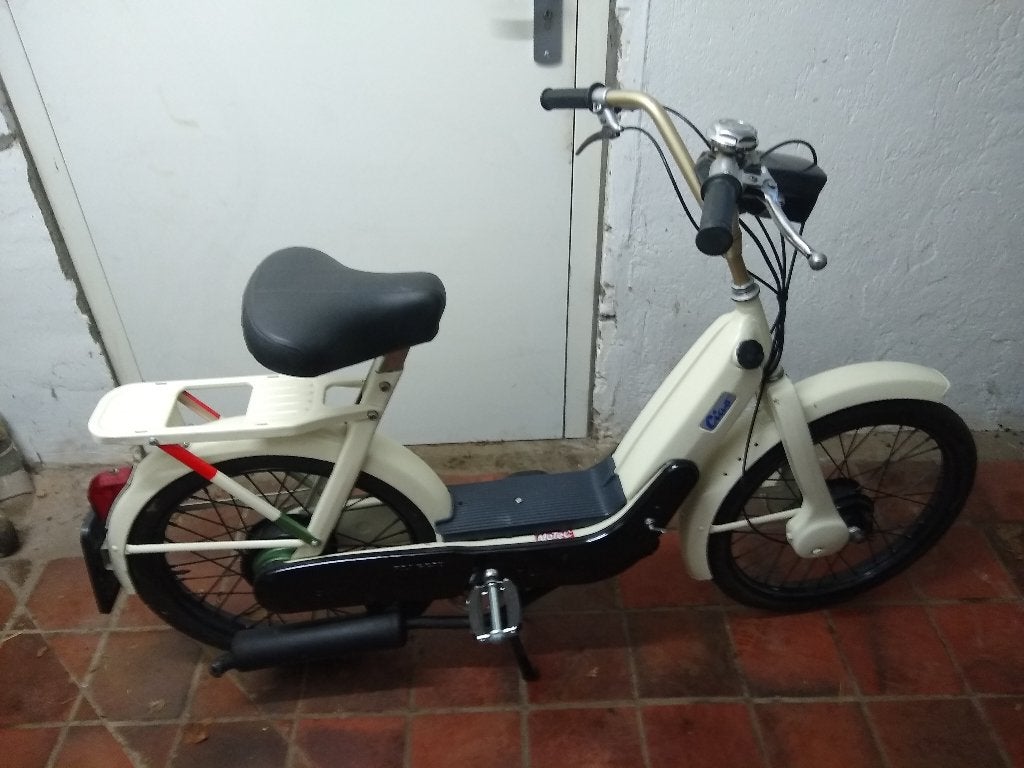 Witte vespa ciao C7,in goede staat.Met geel kenteken, Ophalen, Gebruikt, 0 versnellingen, Maximaal 45 km/u