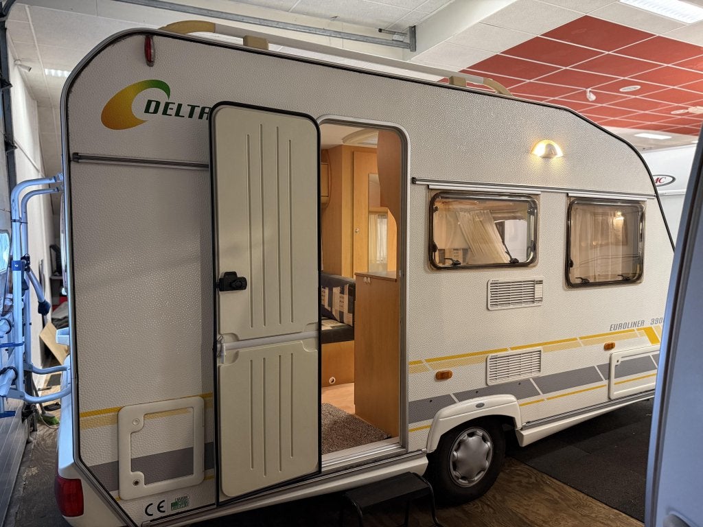 DELTA EUROLINER 3900 TZV VASTBED TREINZIT VOORTENT TOPSTAAT, Caravans en Kamperen, Caravans, Overige typen, Bedrijf, Treinzit