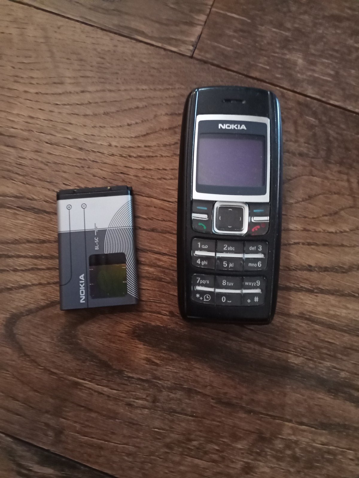 retro Nokia 3310 van zeker 25 jaar oud, Ophalen of Verzenden, Geen camera, Zwart, Klassiek of Candybar