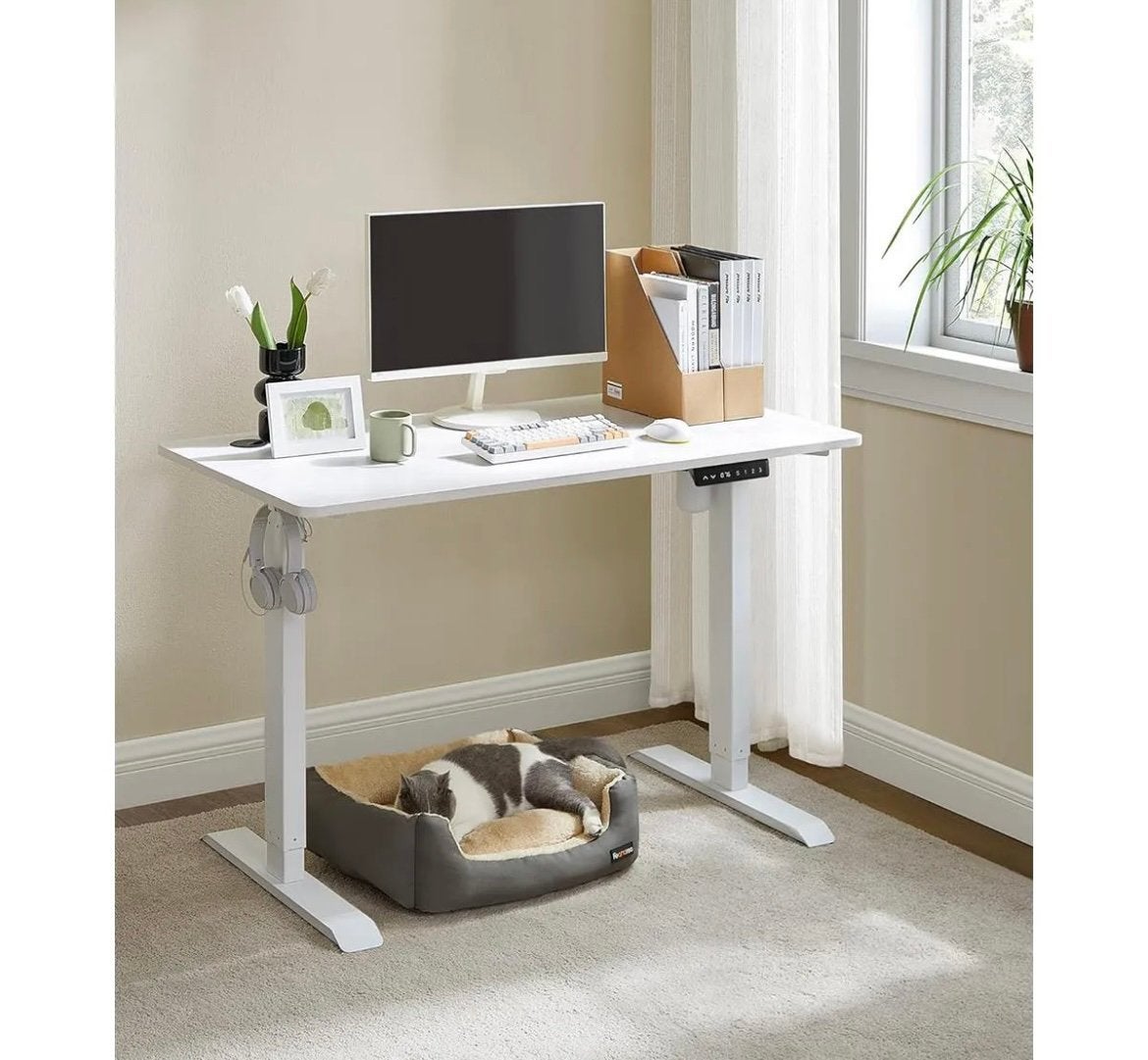 Een zeer mooi elektrisch zit sta bureau te koop aangeboden, Huis en Inrichting, Bureaus, Ophalen, Zit-sta bureau, Elektrisch, 120 cm