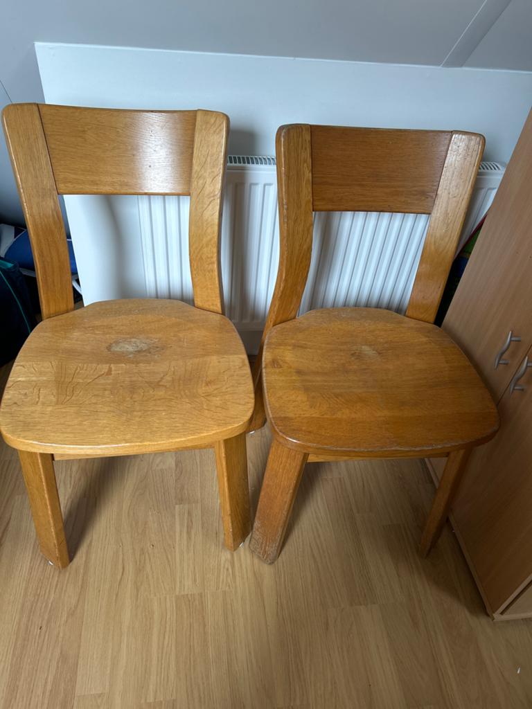 Drie houten stoelen - opknapper, Ophalen, Gebruikt, Hout, Drie