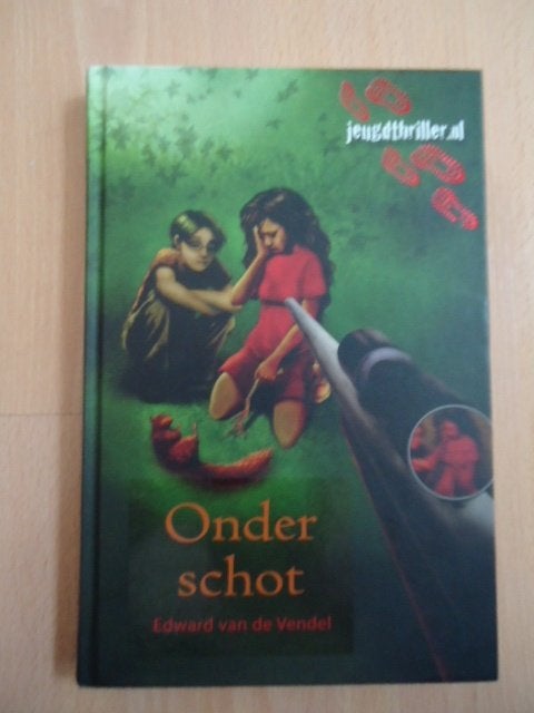Onder schot, Edward van de Vendel, Jeugdthriller, Boeken, Ophalen of Verzenden, Zo goed als nieuw
