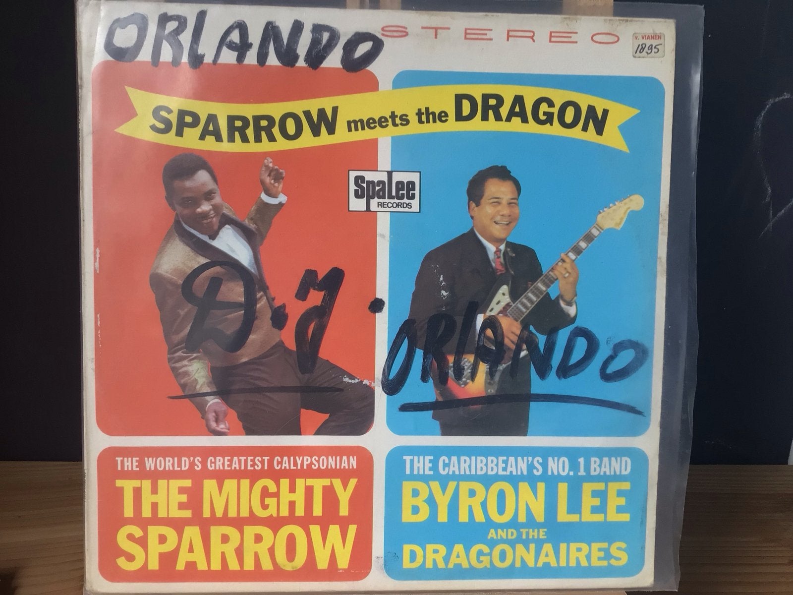 The Mighty Sparrow & Byron Lee - Sparrow Meets The Dragon, Ophalen of Verzenden, Gebruikt, 12 inch