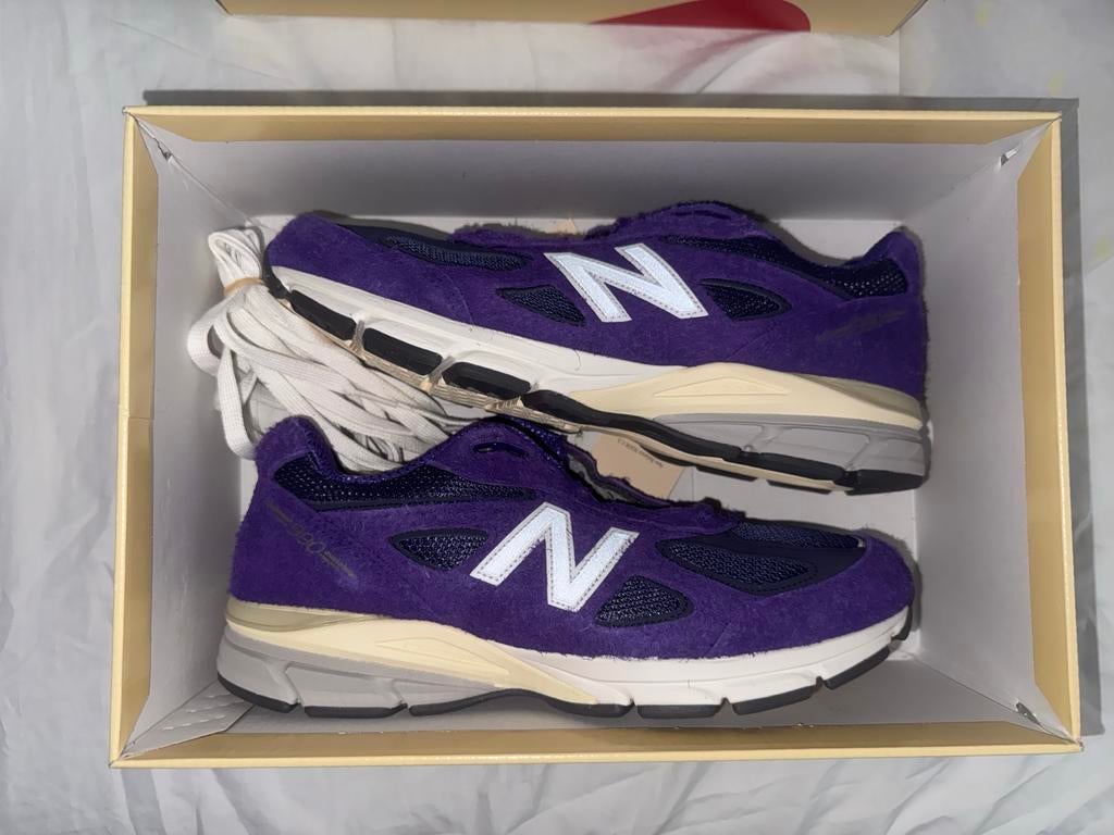 New Balance 990v4 MiUSA Teddy Santis – Plum Purple, Kleding | Heren, Schoenen, Ophalen of Verzenden, Nieuw, Overige kleuren, Sneakers of Gympen