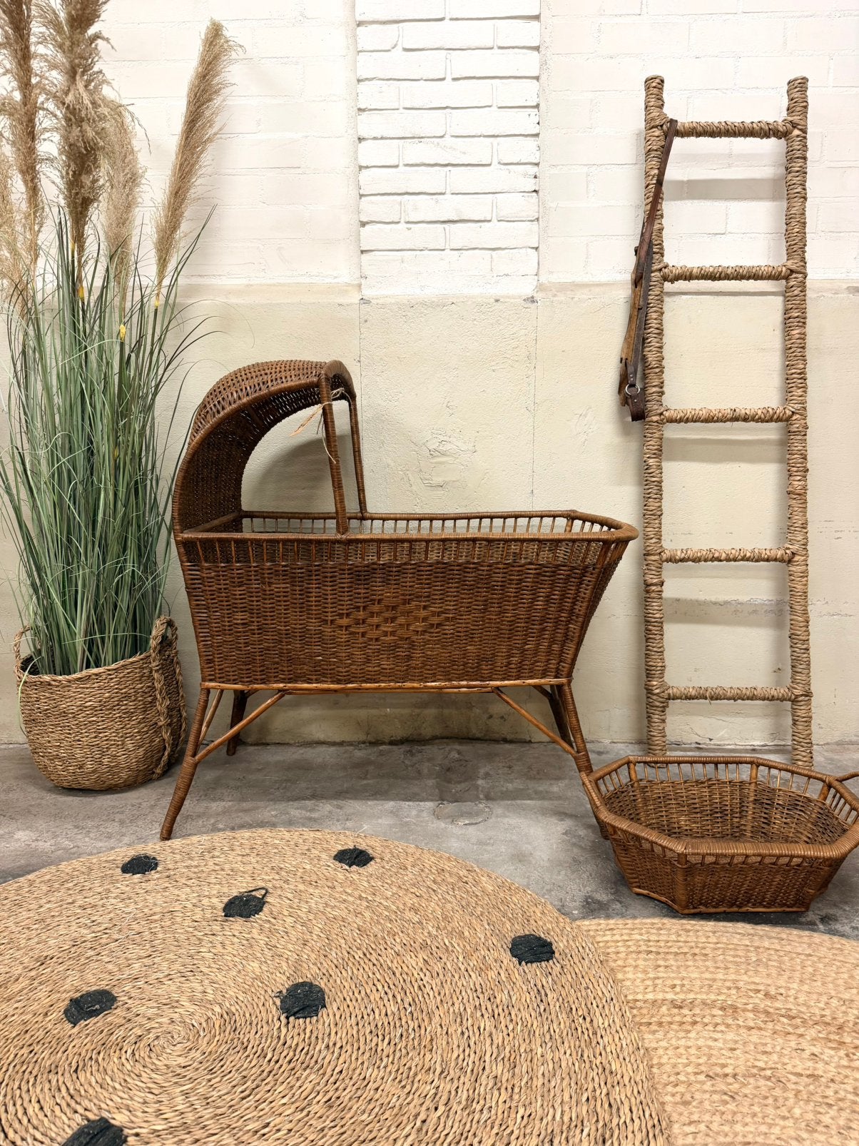 Vintage babywieg rotan wieg babybedje riet babykamer, Ophalen, Wieg, Zo goed als nieuw, Nvt