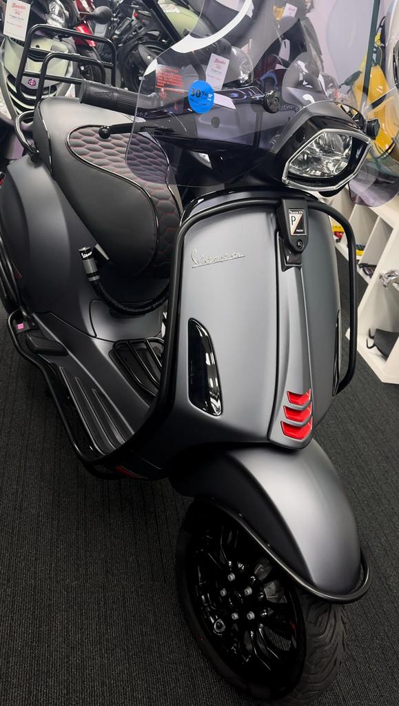 Vespa Sprint Matt Grijs, Ophalen, Zo goed als nieuw, Benzine, Overige modellen